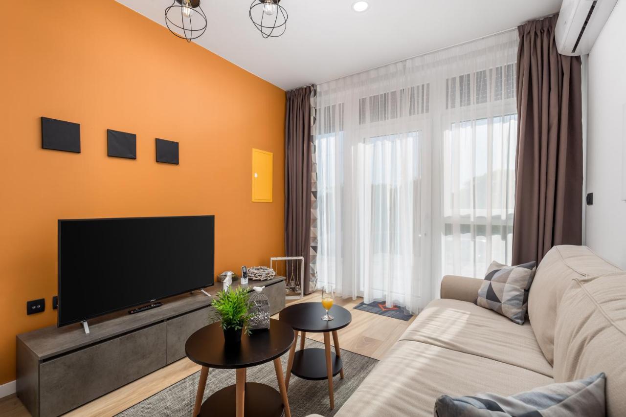 Apartments Trio Риека Экстерьер фото